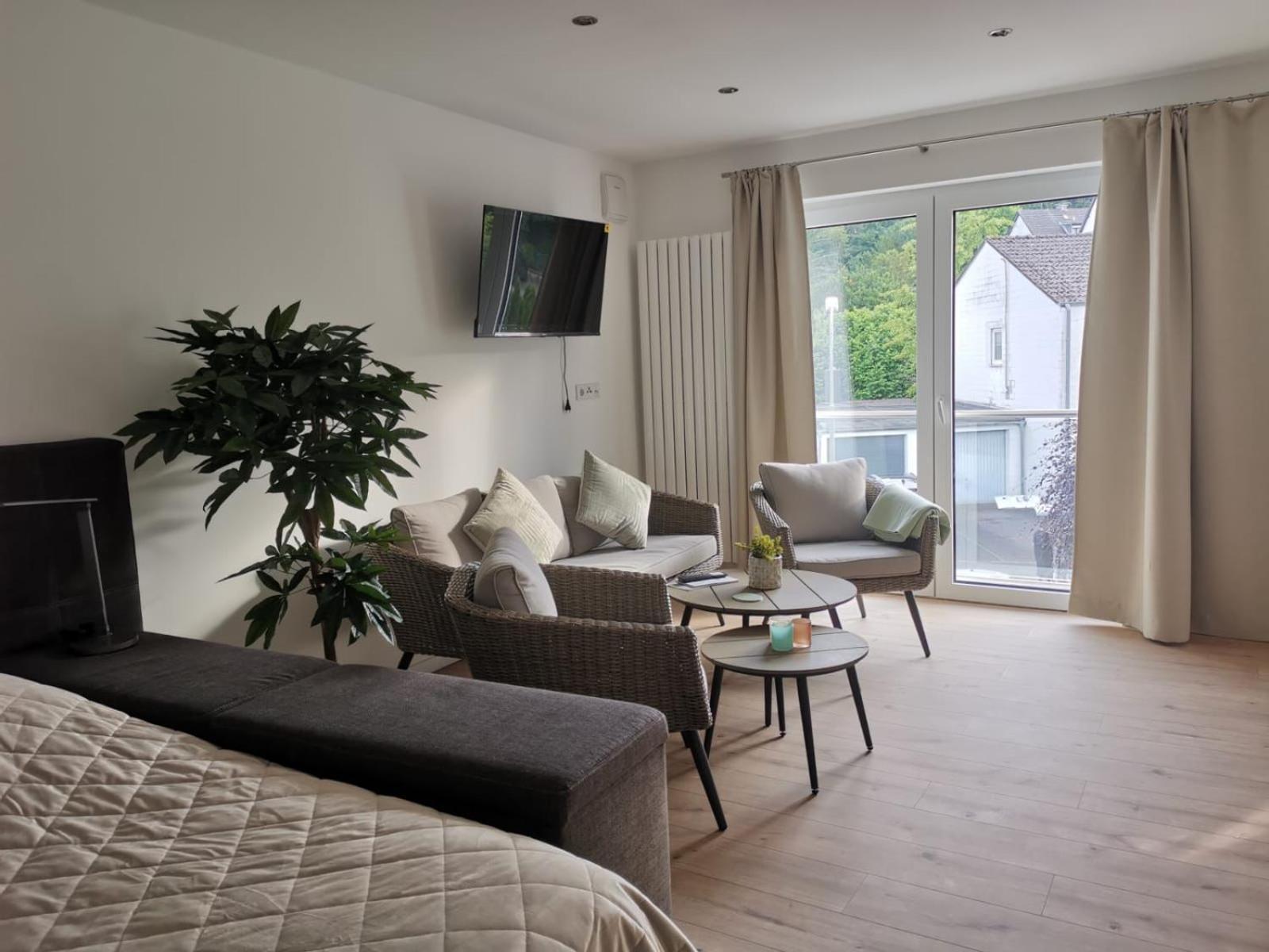 Rösrath Modernes Stilvoll Eingerichtetes Appartement מראה חיצוני תמונה